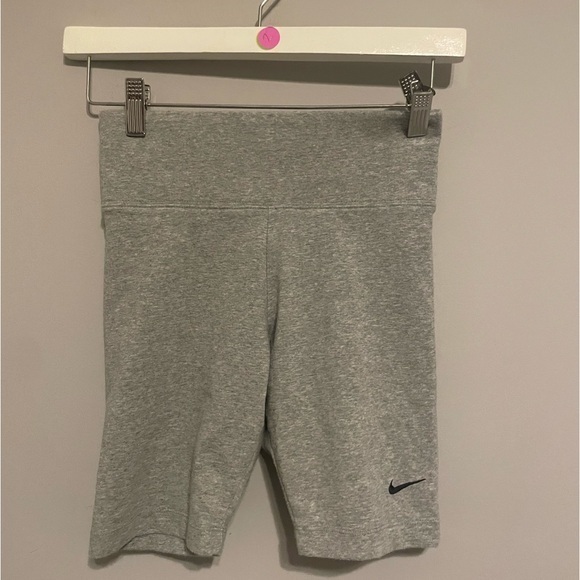 Nike Gray Biker’s Shorts US‎ XS - Picture 1 of 5